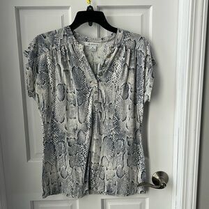 Women’s Blouse